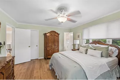 952 Roxbury Drive, Westbury, NY 11590 - Photo 31