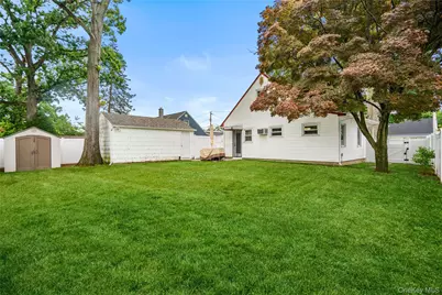 633 Robin Court, West Hempstead, NY 11552 - Photo 21