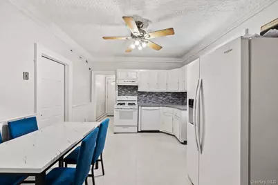 19 W Maple Avenue, Suffern, NY 10901 - Photo 5