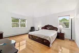 27 Laurel Ln, Holtsville, NY 11742 - Photo 15