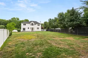 27 Laurel Ln, Holtsville, NY 11742 - Photo 29