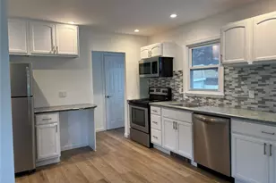 50 Pine St, Patchogue, NY 11772 - Photo 5