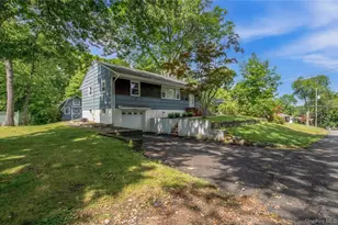 11 Forest Dr, Suffern, NY 10901 - Photo 3