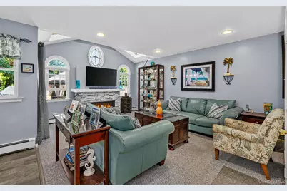 1288 Boston Avenue, Bay Shore, NY 11706 - Photo 3