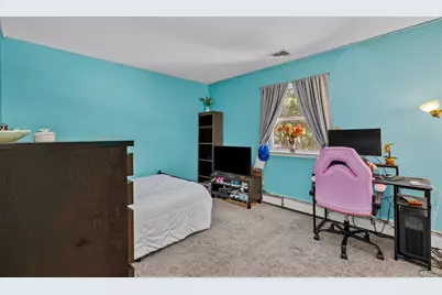 1288 Boston Avenue, Bay Shore, NY 11706 - Photo 21