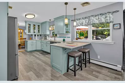 1288 Boston Avenue, Bay Shore, NY 11706 - Photo 7