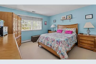 1288 Boston Avenue, Bay Shore, NY 11706 - Photo 17