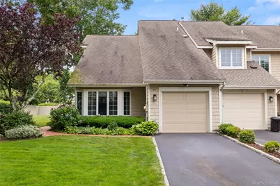 34 Cedar Ridge Lane, Bay Shore, NY 11706 - Photo 3