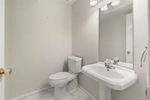 34 Cedar Rdg Ln, Bay Shore, NY 11706 - Photo 11
