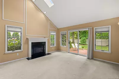 34 Cedar Ridge Lane, Bay Shore, NY 11706 - Photo 7