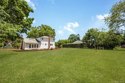 1103 Carlls Straight Path, Dix Hills, NY 11746 - Photo 7