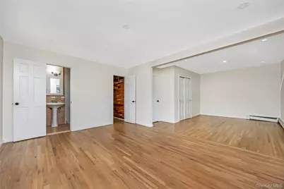 1103 Carlls Straight Path, Dix Hills, NY 11746 - Photo 23