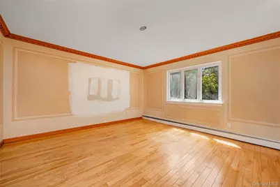 1103 Carlls Straight Path, Dix Hills, NY 11746 - Photo 15
