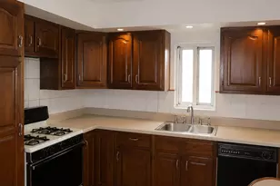 563 Ellsworth Ave, Bronx, NY 10465 - Photo 3