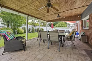 841 Willow Rd, Franklin Square, NY 11010 - Photo 3