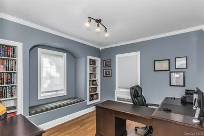 20 Voorhees Place, Malverne, NY 11565 - Photo 15