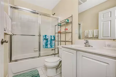 212 Willow Lane, Valley Stream, NY 11580 - Photo 7