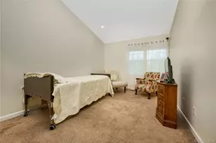 212 Willow Ln, Valley Stream, NY 11580 - Photo 9