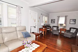 88 East St, Hicksville, NY 11801 - Photo 7