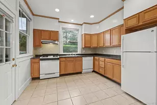 242 Mayflower Ave, New Rochelle, NY 10801 - Photo 3