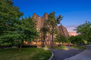 14 Metropolitan Oval, Bronx, NY 10462 - Photo 1