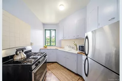 14 Metropolitan Oval #8D, Bronx, NY 10462 - Photo 7