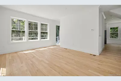 18 Laurel Road, South Salem, NY 10590 - Photo 5