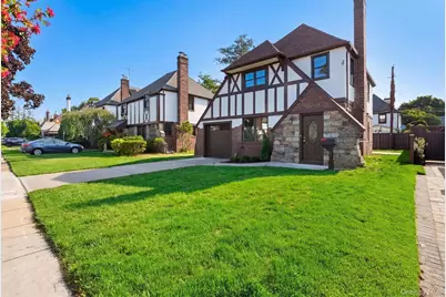 24 Kenilworth Road, Mineola, NY 11501 - Photo 1