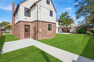 24 Kenilworth Rd, Mineola, NY 11501 - Photo 5
