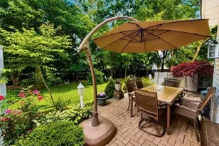 39 Merrimack Rd, Smithtown, NY 11787 - Photo 5