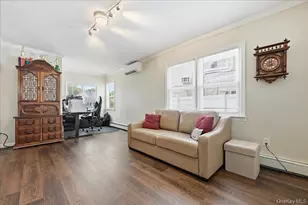 7 Disc Ln, Wantagh, NY 11793 - Photo 17