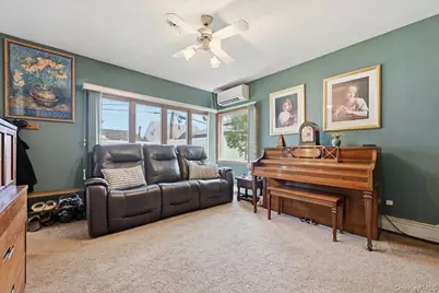 7 Disc Lane, Wantagh, NY 11793 - Photo 15