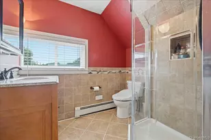 7 Disc Ln, Wantagh, NY 11793 - Photo 25
