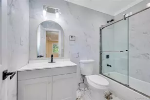 153-11 124th Ave, Jamaica, NY 11434 - Photo 29