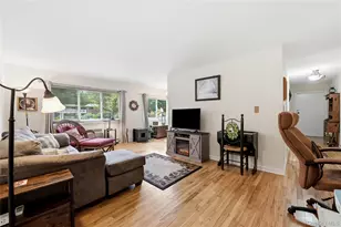 2449 Union Blvd, Islip, NY 11751 - Photo 9