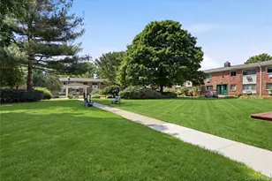 2449 Union Blvd, Islip, NY 11751 - Photo 17