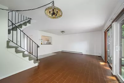 1004 Chelsea Cove S, Hopewell Junction, NY 12533 - Photo 7