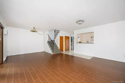 1004 Chelsea Cove S, Hopewell Junction, NY 12533 - Photo 5