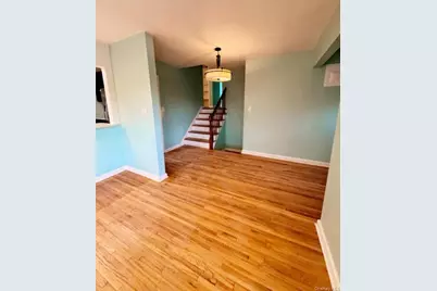 85-05 148th Street #2nd flr, Briarwood, NY 11435 - Photo 5