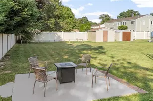 17 Nottingham Dr, Wheatley Heights, NY 11798 - Photo 27