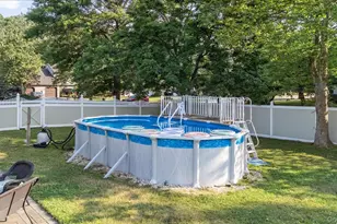 17 Nottingham Dr, Wheatley Heights, NY 11798 - Photo 31