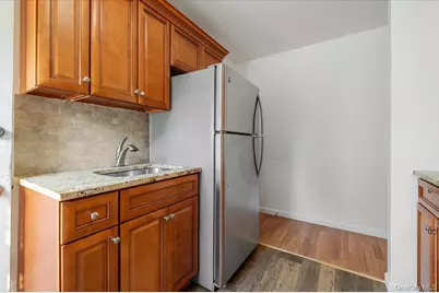 17 Nottingham Drive, Wheatley Heights, NY 11798 - Photo 25
