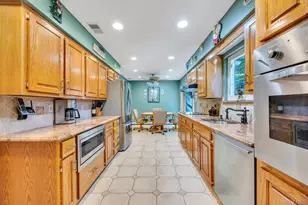 17 Cedar Pl, Kings Park, NY 11754 - Photo 11