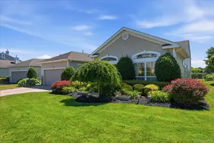 95 Hamlet Dr, Mount Sinai, NY 11766 - Photo 3