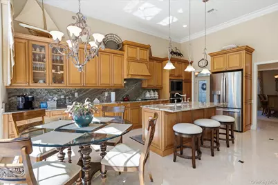 95 Hamlet Drive, Mount Sinai, NY 11766 - Photo 9