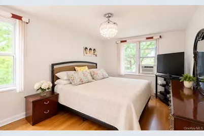 180 Van Cortlandt Park S #3F, Bronx, NY 10463 - Photo 3