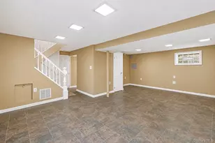 5 Willets Dr, Syosset, NY 11791 - Photo 19