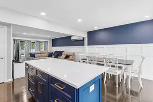 31 Apple Ln, Commack, NY 11725 - Photo 9