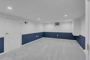 31 Apple Ln, Commack, NY 11725 - Photo 19