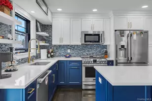 31 Apple Ln, Commack, NY 11725 - Photo 7